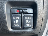 【両側パワースライドドア】スマートキーや運転席のスイッチで後席両側スライドドアの開閉が可能♪電動だから力を入れてドアを開ける必要が無く、小さなお子様でも簡単に開け閉めでき快適です♪