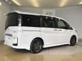 ご納車までの期間ですが、県内のお客様は1、2週間、県外のお客様は2、3週間ほどでご納車が可能となります。ただし、お支払いや書類の状況によっては多少の前後もありますので、その際には何卒ご了承下さい。