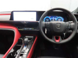 ぜひ展示車の運転席に座ってみてください。