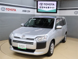 トヨタ認定中古車の安心感はそのままに、まるごとクリーニングと同等商品の当社「キラリフレッシュ」を簡素化し、お買い求めやすくした商品が、「トヨタ認定中古車ライト」です。