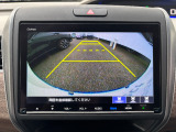 バックカメラも付いています! 運転が不慣れな方でも安心して駐車が可能です!