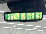 【デジタルインナーミラー】後席の大きな荷物や同乗者で後方が確認しづらい時でも安心!カメラが撮影した車両後方の映像をルームミラー内に表示。クリアな視界で状況の確認が可能です!