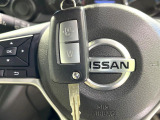 【キーレス】少し離れた場所からでもボタン一つでドアの開錠・施錠ができるのでとっても便利!ドアの鍵穴周りに傷をつけることもありません♪