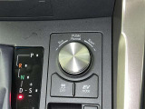 【横滑り防止機能】 車両走行安定補助システム搭載  車が横滑りしそうになった際に、横滑りを防ぐ安全装備が付いています。
