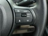 ◆アダプティブクルーズコントロール◆予め設定した車速内でクルマが自動的に加減速。前走車との適切な車間距離を維持しながら追従走行します。【LKAS】車線維持支援システムでステアリング操作を支援。