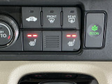 運転席/助手席シートヒーターで寒い日もすぐに温かくなり快適に過ごせます。2段階の温度調整が可能です