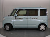 後席両側手動スライドドア採用☆隣の車や壁にぶつけてしまう心配が無いので、お子様やご年配の方の操作も安心です。