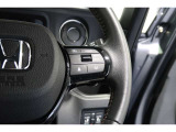 Hondaセンシングの機能のひとつ、アダプティブクルーズコントロール付!アクセルから足を離しても設定したスピードと前車との車間を保ち走行してくれます!車線維持もアシスト☆高速道路で疲労軽減ですね☆
