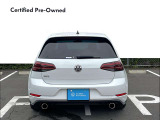 左右にセットされたデュアルマフラーをはじめ「GTI」専用アイテムを装着したエクステリアも魅力のモデルです。