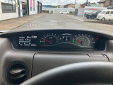 ホンダセンシング装着車となっております。衝突軽減ブレーキ、誤発進抑制機能、歩行者事故低減ステアリング、路外逸脱抑制機能、アダプティブクルーズコントロール、車線維持支援システム他、安全運転を幅広く支援。