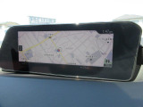 マツダコネクトの8.8インチインチワイドセンターディスプレイです。『Android Auto』『Apple CarPlay』や独自のコネクテッドサービスに対応したインターフェイスシステムです。
