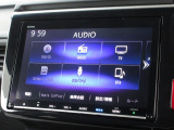 ナビゲーションは純正9インチメモリーナビ(VXM-187VFNi)を装着しております。AM、FM、CD、DVD再生、Bluetooth、音楽録音再生、フルセグTVがご使用いただけます。