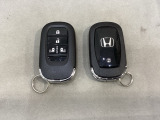 スマートキー付きですからドアロックの開閉およびエンジンスタートが楽々です。電動スライドドアの開け閉めもボタンで操作できます。スペアキーも同じものを用意しております。