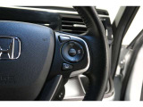 Hondaセンシングの機能のひとつ、アダプティブクルーズコントロール付!アクセルから足を離しても設定したスピードと前車との車間を保ち走行してくれます!車線維持もアシスト☆高速道路で疲労軽減ですね☆