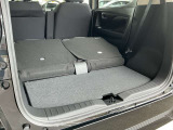 リヤシートを全て倒せばさらに荷物が積めますよ。