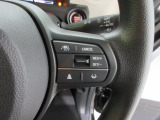 Hondaセンシングの機能のひとつ、アダプティブクルーズコントロール付!アクセルから足を離しても設定したスピードと前車との車間を保ち走行してくれます!車線維持もアシスト☆高速道路で疲労軽減ですね☆