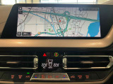 iDriveはナビの機能に加え、ミュージックコレクション、車両状態の確認、設定の変更等が操作可能です。