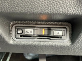 運転席右下にETCがついています。