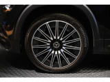 メルセデスの認定中古車「サーティファイドカー」では、万一お車が故障した場合も、ご購入後1年間もしくは2年間※は走行距離にかかわらずメルセデス・ベンツ正規サービスネットワークで無料修理いたします