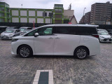 両側パワースライドドア付きだから、狭い駐車スペースなどでの 乗り降りラクラク!小さなお子さまのいるご家庭には嬉しい装備。