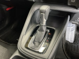 発進時から滑らかに加速する無段階変速のCVTはストップ&ゴーの多い街の中も快適です