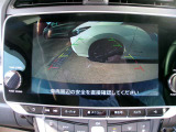 バックカメラもついています!シフトをRにいれるとこんな感じに映し出されるので、後退時には安全確認できますよ!