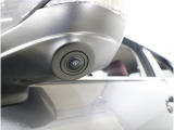 助手席側の死角になりやすい左前方の映像を、11.6インチディスプレイに表示。狭い道での安心感を高め、ドライバーの視界をしっかりサポートします。