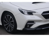 LEDヘッドライトで夜道も明るく快適運転。寿命も長くてエネルギー消費量が少ないです。