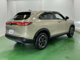 新しいハイブリッドシステムe:HEVは市街地走行では電気自動車に近いハイブリッドシステムでモーターが主役で走行します。充電の為にエンジンが始動しても優れた遮音性能で車内はとても静かで快適です