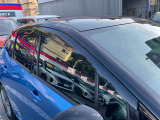 プラスチックバイザーで雨の日も車内換気で気分良くドライブ出来ます