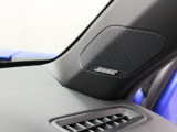 【BOSEサウンドシステム】BOSE社独自のアルゴリズムでステレオ(左右2チャンネル)音源をマルチチャンネルに変換。広大で臨場感あふれるサラウンド体験を実現しています。