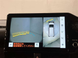 いまや必須装備「ナビゲーション」搭載!知らない場所にスイスイッとドライブ。もう、これなしではハンドルを握れませんね!でも運転中の操作は危険ですのでご注意ですね☆