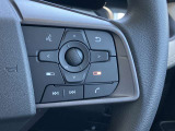 ステアリングスイッチ搭載!ハンドルひとつで手を離さなくても運転中視線をそらさなくても操作が出来て便利です