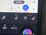 【シートヒーター&ベンチレーション】夏場は涼しい風でお尻や背中の熱やムレを防ぎ、冬はエアコンよりも早く温まってポカポカに!季節を問わず快適に過ごせます。