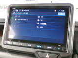 Bluetooth、AM、FM、スマートフォン接続ができます。