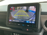 安心して車庫入れができる、リバース連動リアカメラが装着されております。狭い駐車場はもちろん、雨の日や夜間でもストレスなく運転して頂けます。