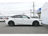 ロー&ワイドを基調とした機能的・革新的なシルエット