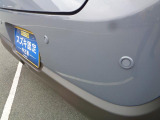 バックソナー装備でバックでの駐車も安心です