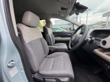 1列目シートです。足元までゆったりとご乗車頂けます!!