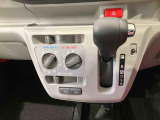 納車前にはプロのメカニックが、各部の点検を行います。ディーラーにしか出来ない品質、そしてサービスできっと満足していただけると思います!