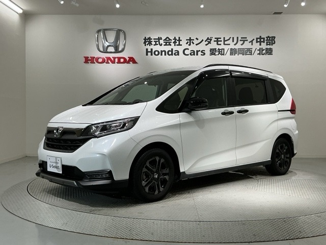 フリード 1.5 ハイブリッド クロスター ブラックスタイル 