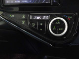 車内を快適に、オートエアコンを装備しています。