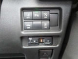 運転席側には一部安全装備のオンオフスイッチと、ETCが装備されています。ETCを利用する際は再セットアップが必要となります。