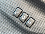 【メモリー機能付きパワーシート】ドライバーごとに設定したシート位置を記憶して、ボタン一つで切り替えできる便利な機能!運転する方が複数名いらっしゃるご家庭におすすめです♪