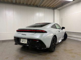 リアガラスはプライバシーガラスとなっており、車内の様子が見えにくくなっています。