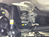 お車を安心してお乗りいただく為には、足回りの定期点検が欠かせません。サービスサポート(有償保証)では無料点検もご提供しており、安心のカーライフをお過ごしいただけるサポート体制が整っています。