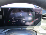 メーター内のカラーデイスプレイには運転をサポートする情報を表示します。