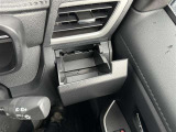 運転席側のドリンクホルダーです!