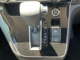 運転席まわりの画像です。