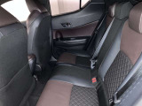 ゆとりある広々とした車内空間は、ドライブを始め買い物やレジャーなど、幅広く活躍します。一人でもみんなとでもお出かけを楽しみましょう!